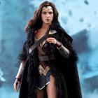 Hot Toys 1/6th Scale MMS451 Justice League Wonder Woman (Deluxe Version) Collectible Figure