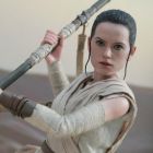 Hot Toys 1/6th Scale Star Wars The Force Awakens Rey Figure