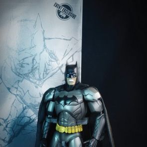 Super Alloy 1/6th Scale Batman by Jim Lee (Exclusive Version)